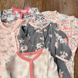 Lot of 5 ADORABLE 6-9 mo Girl long Sleeve Sleepers DC